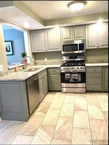 $1,950 | 32 North Hill Drive, West Seneca, NY 14224