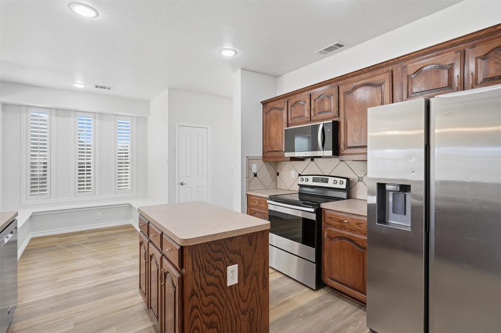 10986 Hawks Landing Road Fort Worth, TX 76052 - Photo 16 of 39