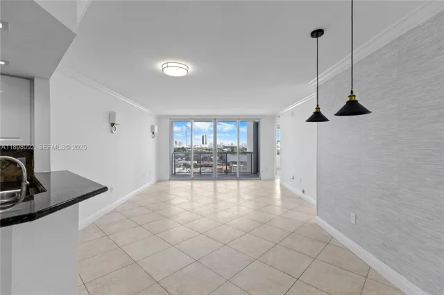 $5,400 | 1800 Sunset Harbour Drive, Unit 1201, Miami Beach, FL 33139