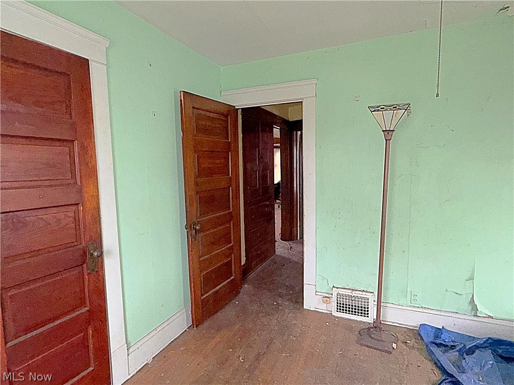 1749 Rosedale Avenue Cleveland, OH 44112 - Photo 27 of 43 Bedroom