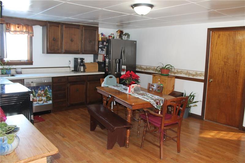 163 Porter Road Harrisville, PA 16038 - Photo 4 of 24 Gallery Image 4