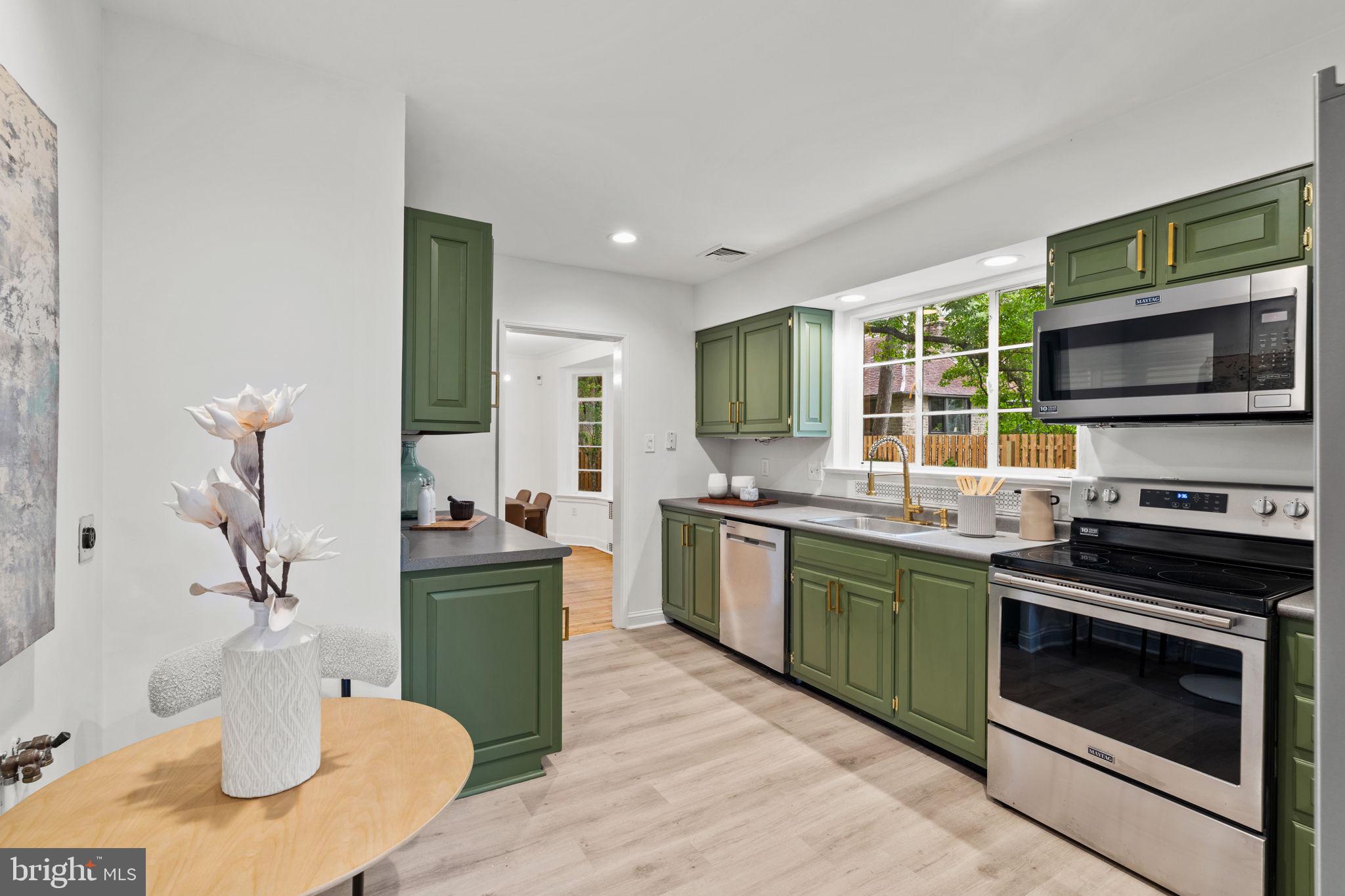 3937 Netherfield Road Philadelphia, PA 19129 - Photo 3 of 84