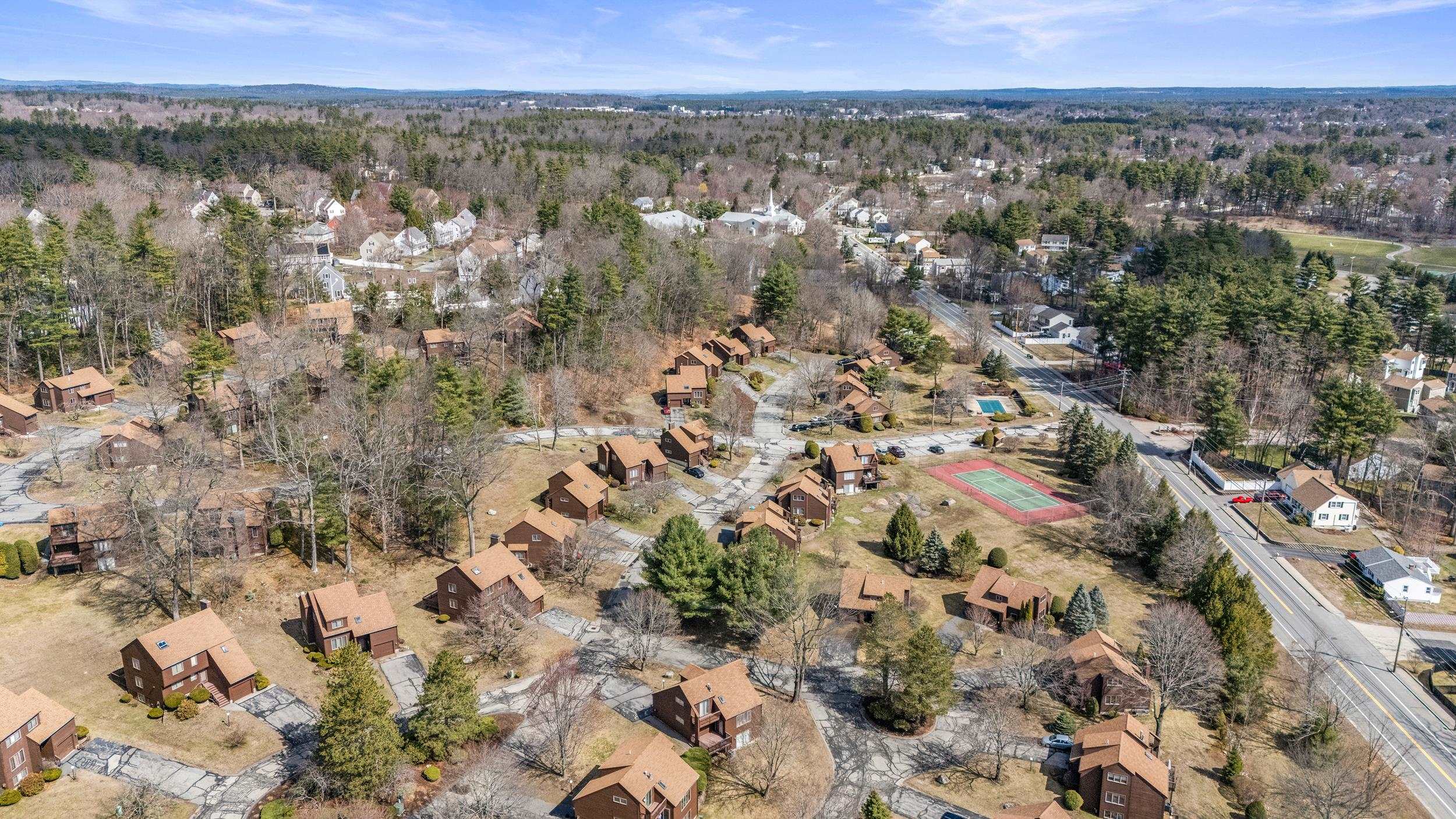 11 Gloucester Lane Nashua, NH 03063 - Photo 3 of 29