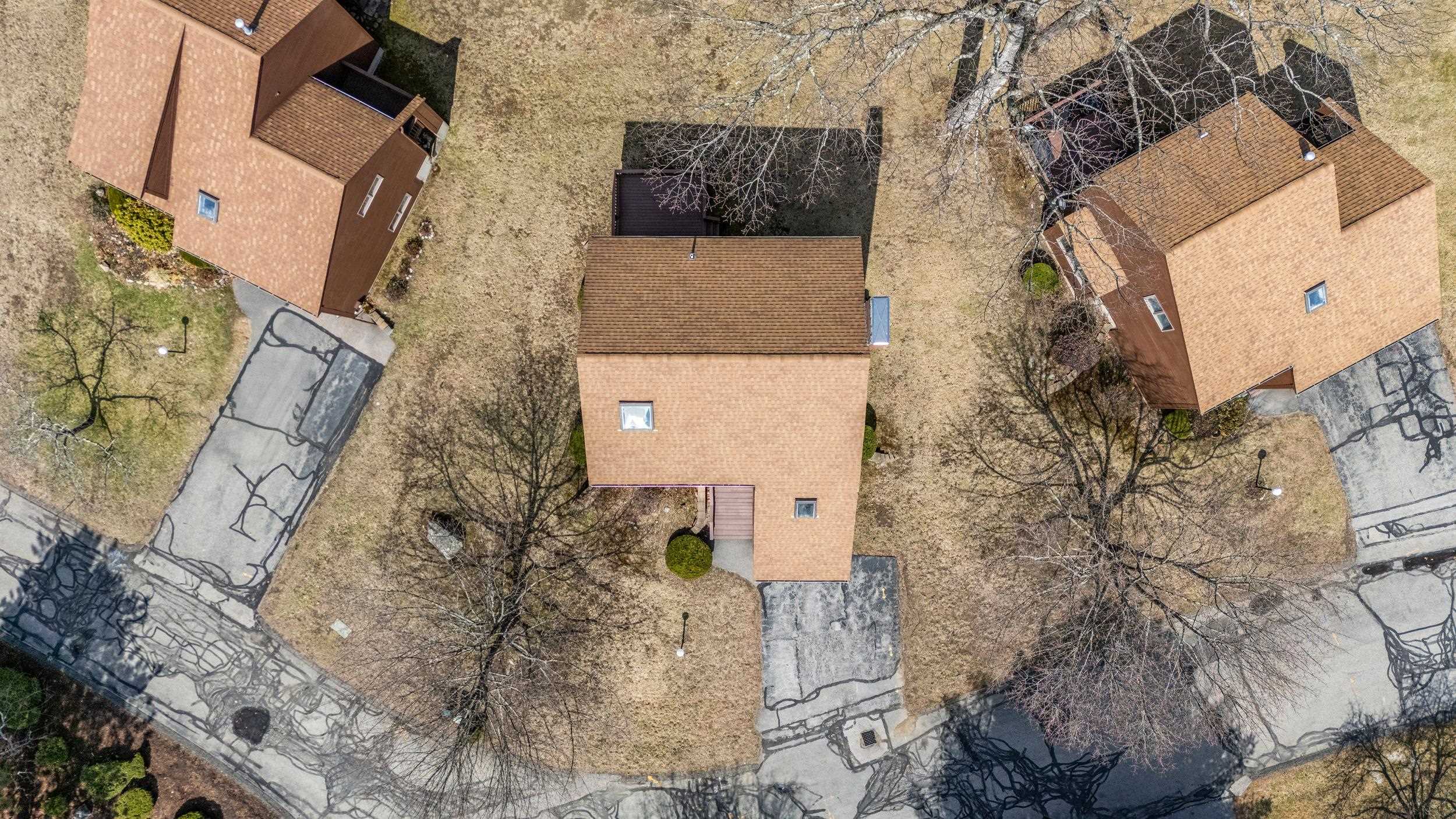 11 Gloucester Lane Nashua, NH 03063 - Photo 4 of 29