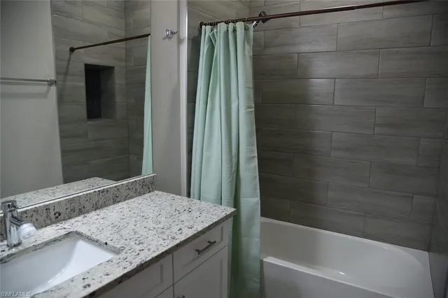 $4,700 | 4666 Villa Capri Lane, Bonita Springs, FL 34134