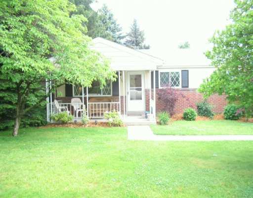 486 Highbury Road Cheswick, PA 15024 - Photo 1 of 8 Exterior Front.
