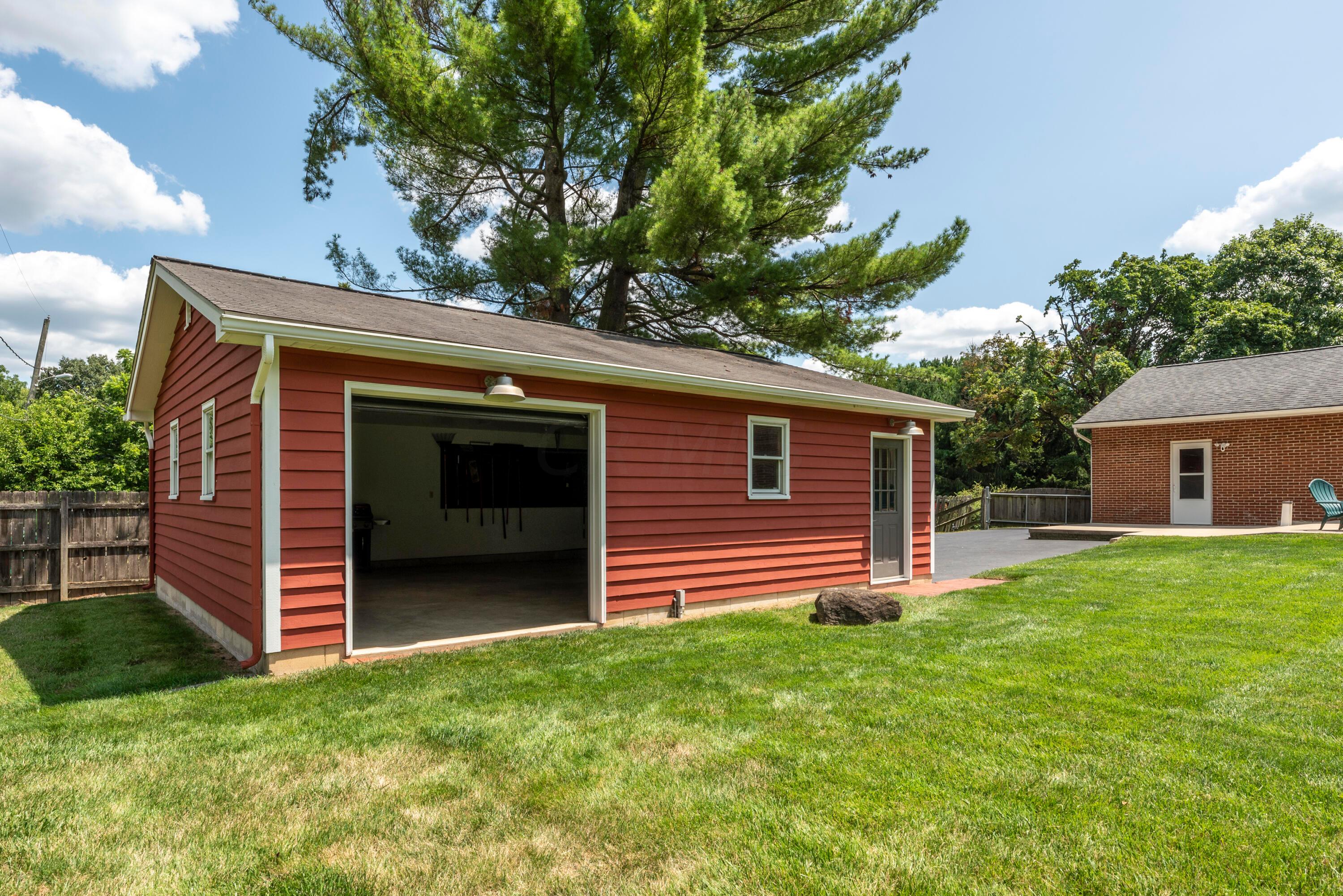 3160 Fishinger Road Columbus, OH 43221 - Photo 50 of 69 MAR_3588