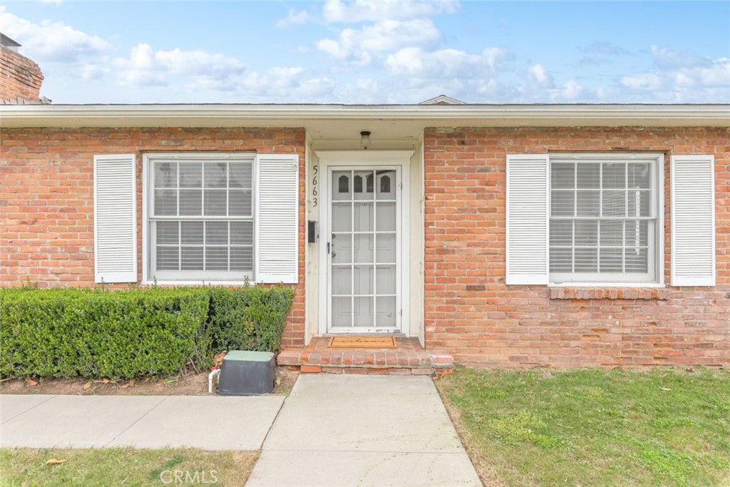 5663 Osburn Place Riverside, CA 92506 - Photo 5 of 38