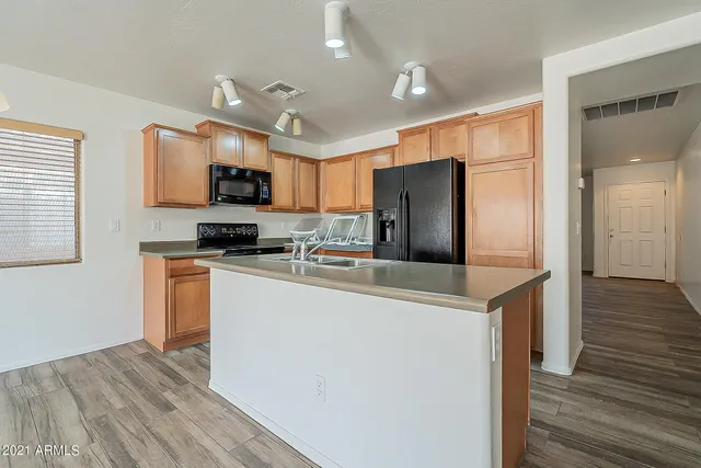 $1,800 | 1258 West Roosevelt Avenue, Coolidge, AZ 85128