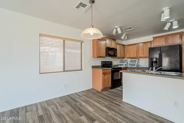 $1,800 | 1258 West Roosevelt Avenue, Coolidge, AZ 85128