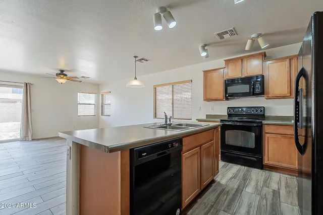 $1,800 | 1258 West Roosevelt Avenue, Coolidge, AZ 85128