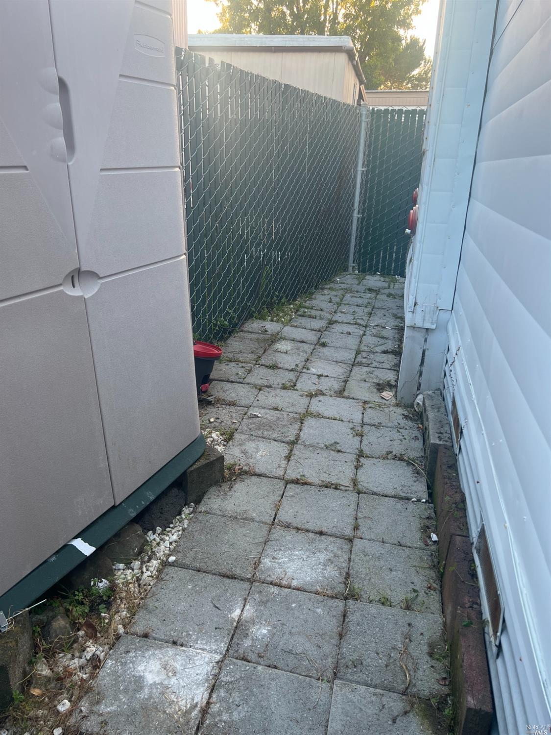 2130 Redwood Highway, Unit F5 Greenbrae, CA 94904 - Photo 19 of 20 a view of a pathway