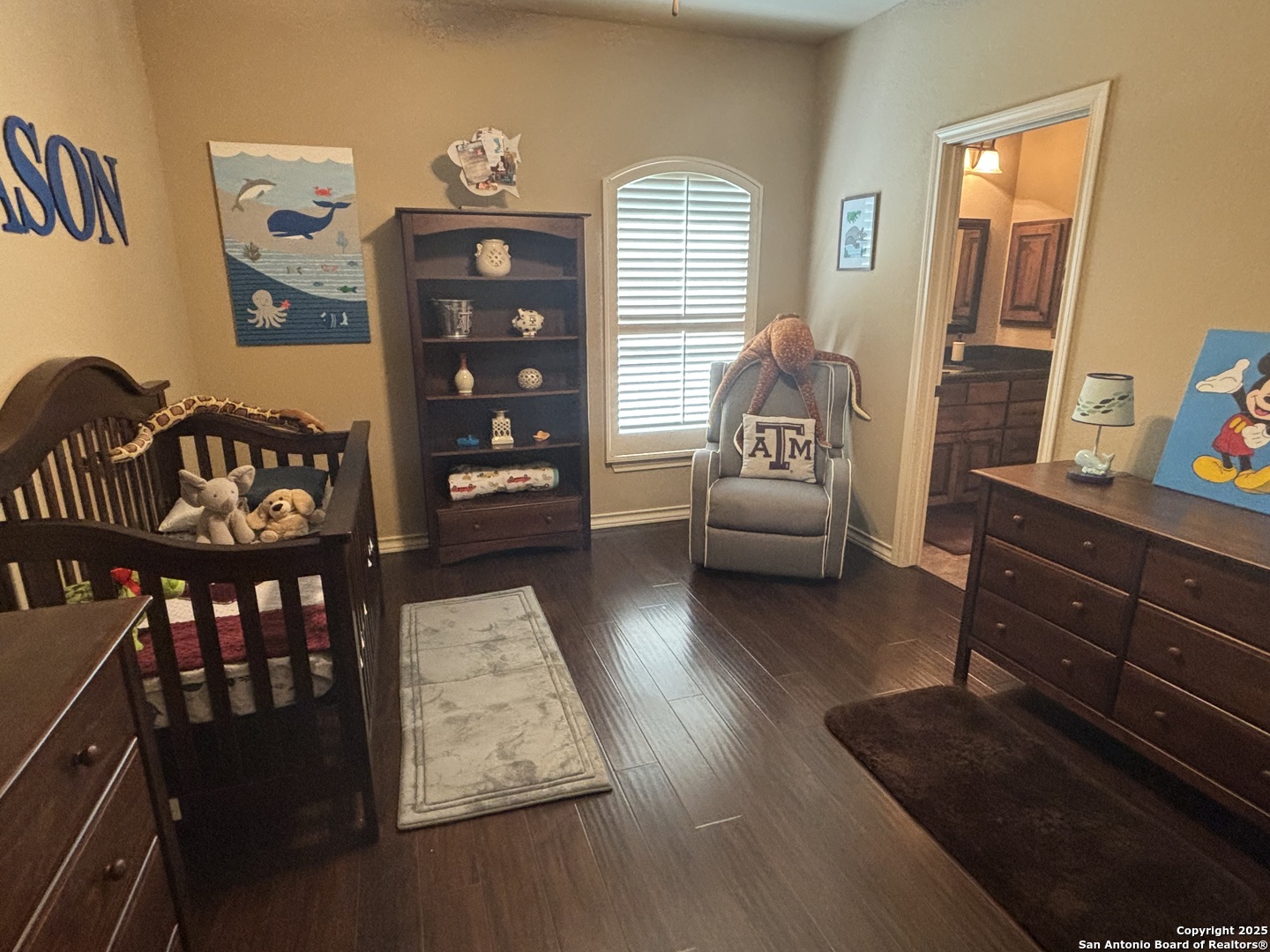 104 Park View Poth, TX 78147 - Photo 35 of 54 a living room with furniture and wooden floor