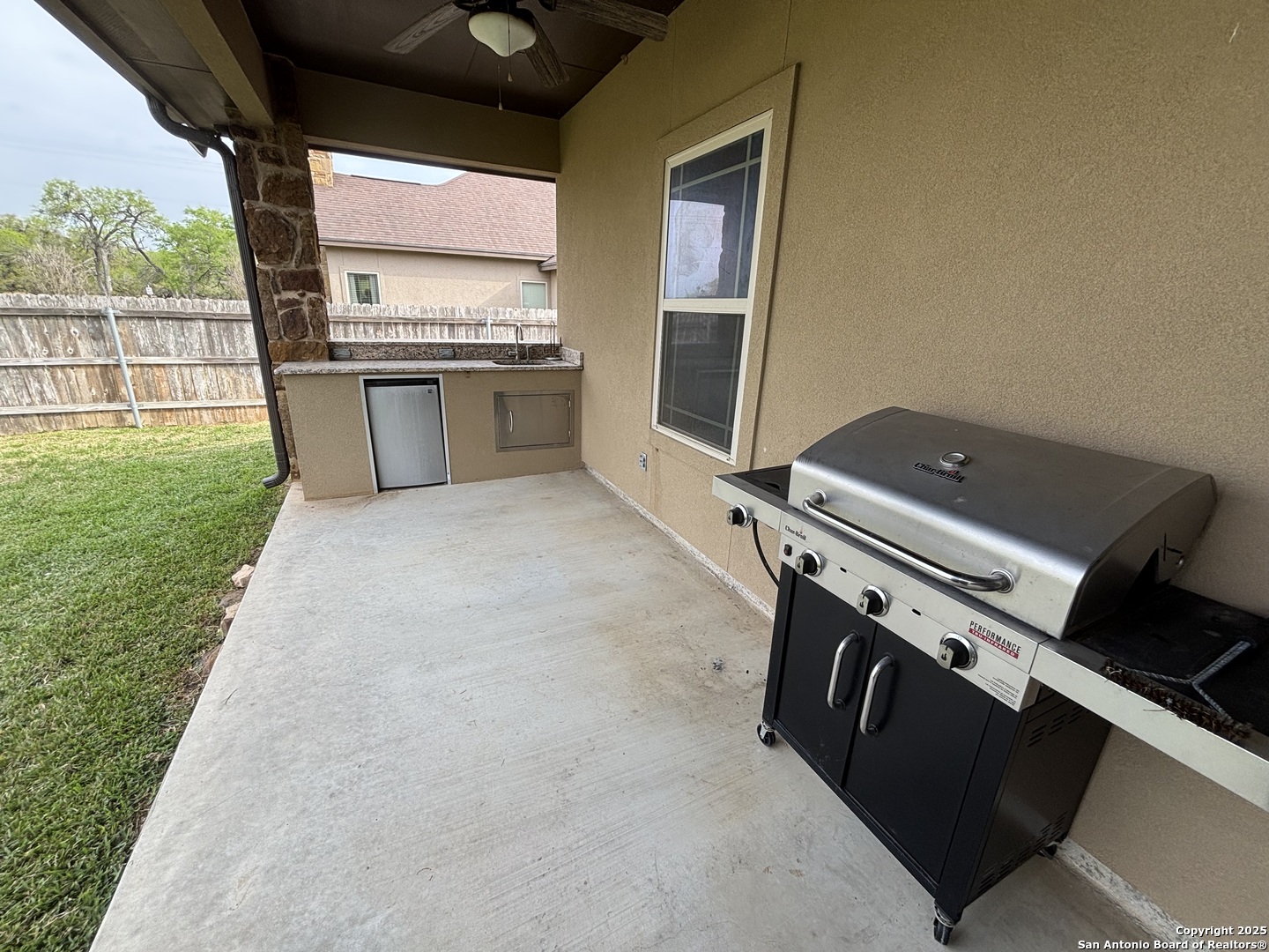 104 Park View Poth, TX 78147 - Photo 52 of 54 a view of a kitchen with a sink and dishwasher