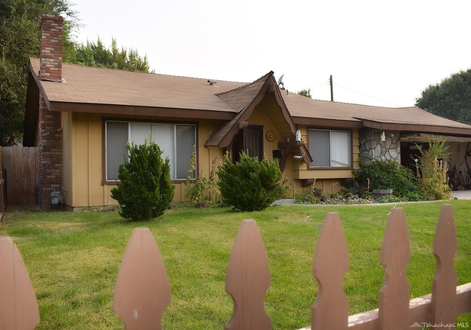 502 Maple Street Tehachapi, CA 93561 - Photo 4 of 29 Gallery Image 4