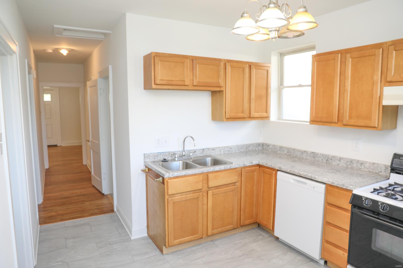 6006 Morgan Ford Road St. Louis, MO 63116 - Photo 10 of 15