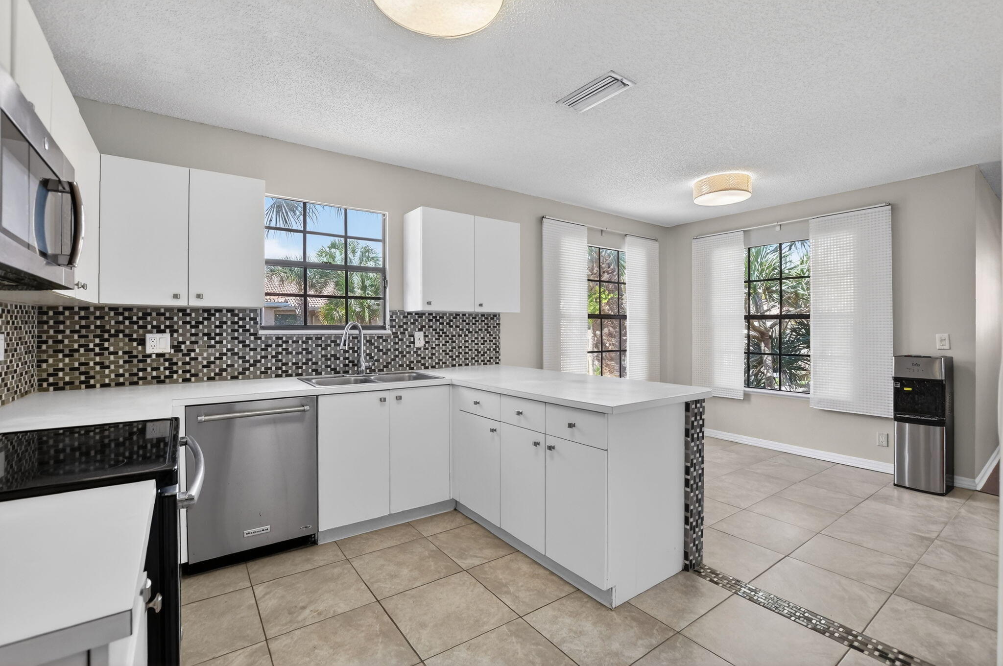 6769 Montego Bay Boulevard, Unit F Boca Raton, FL 33433 - Photo 13 of 35 14-web-or-mls-DSC_7050