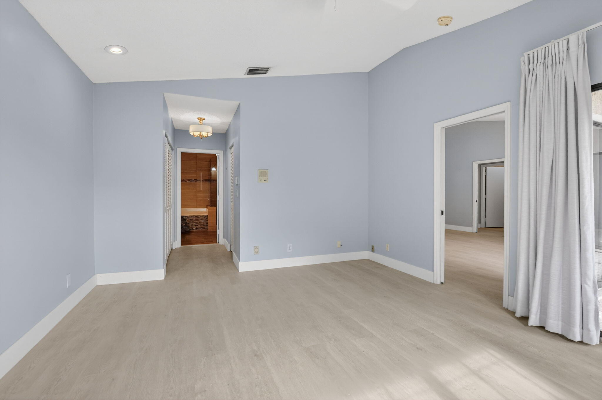 6769 Montego Bay Boulevard, Unit F Boca Raton, FL 33433 - Photo 19 of 35 23-web-or-mls-DSC_7096