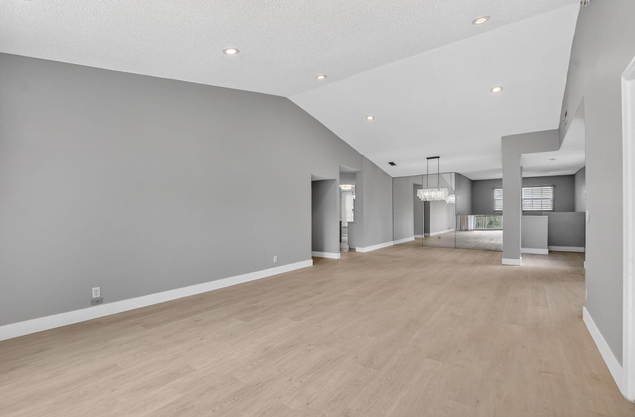 6769 Montego Bay Boulevard, Unit F Boca Raton, FL 33433 - Photo 7 of 35 10-web-or-mls-DSC_7030