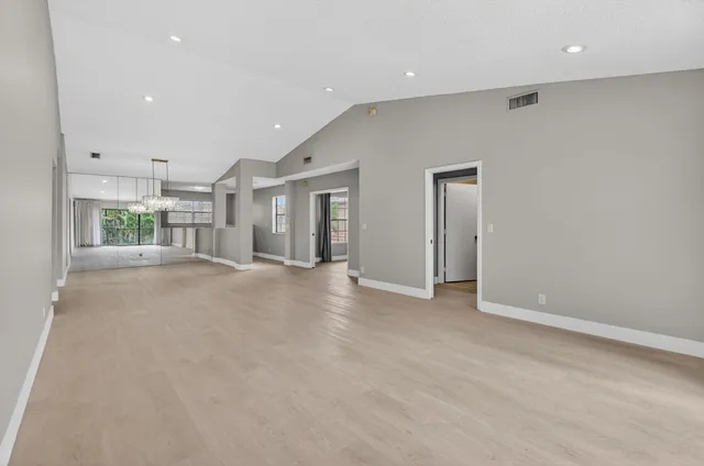 $4,000 | 6769 Montego Bay Boulevard, Unit F, Boca Raton, FL 33433