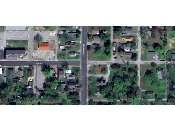 $4,500 | 514 Mcleansboro Street, Benton, IL 62812