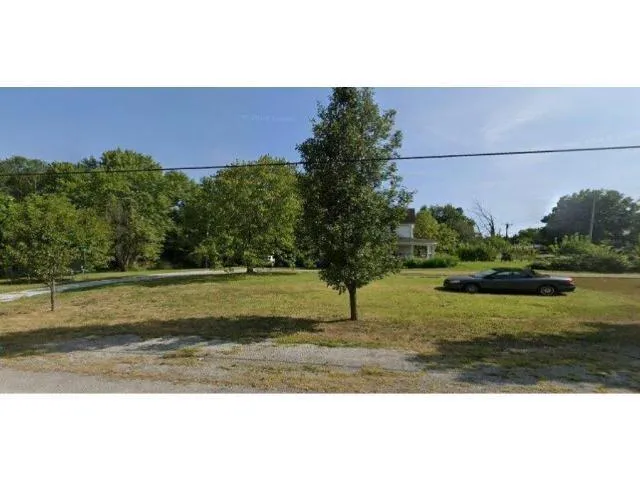 $4,500 | 514 Mcleansboro Street, Benton, IL 62812