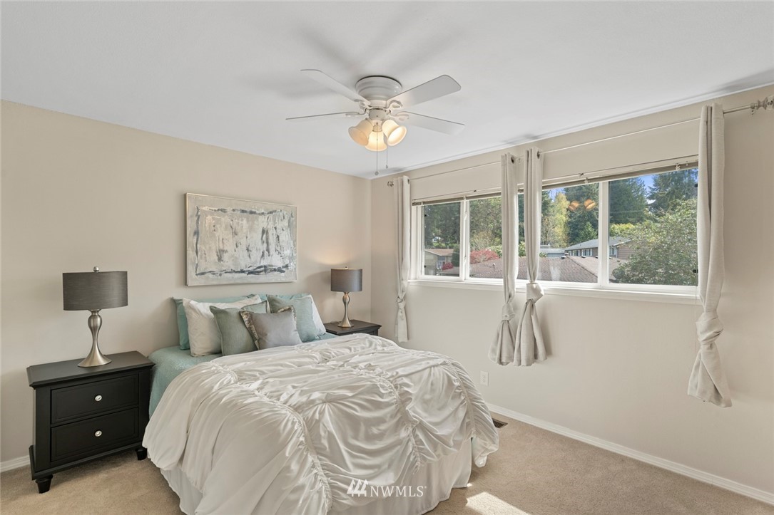 811 14th Way Southwest Edmonds, WA 98020 - Photo 12 of 26 Gallery Image 12