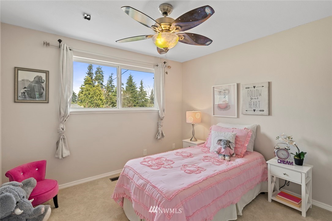 811 14th Way Southwest Edmonds, WA 98020 - Photo 13 of 26 Gallery Image 13