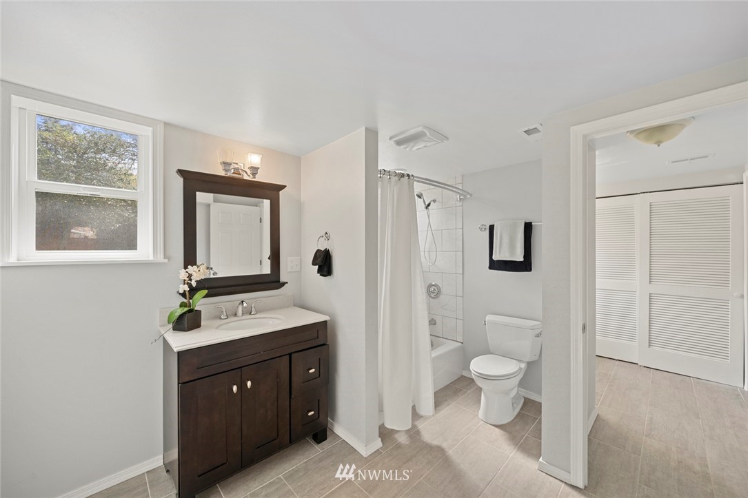 811 14th Way Southwest Edmonds, WA 98020 - Photo 15 of 26 Gallery Image 15