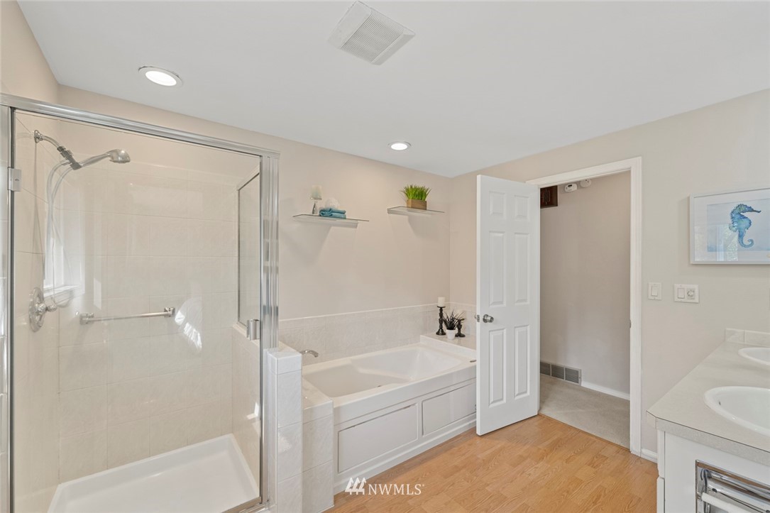 811 14th Way Southwest Edmonds, WA 98020 - Photo 10 of 26 Gallery Image 10
