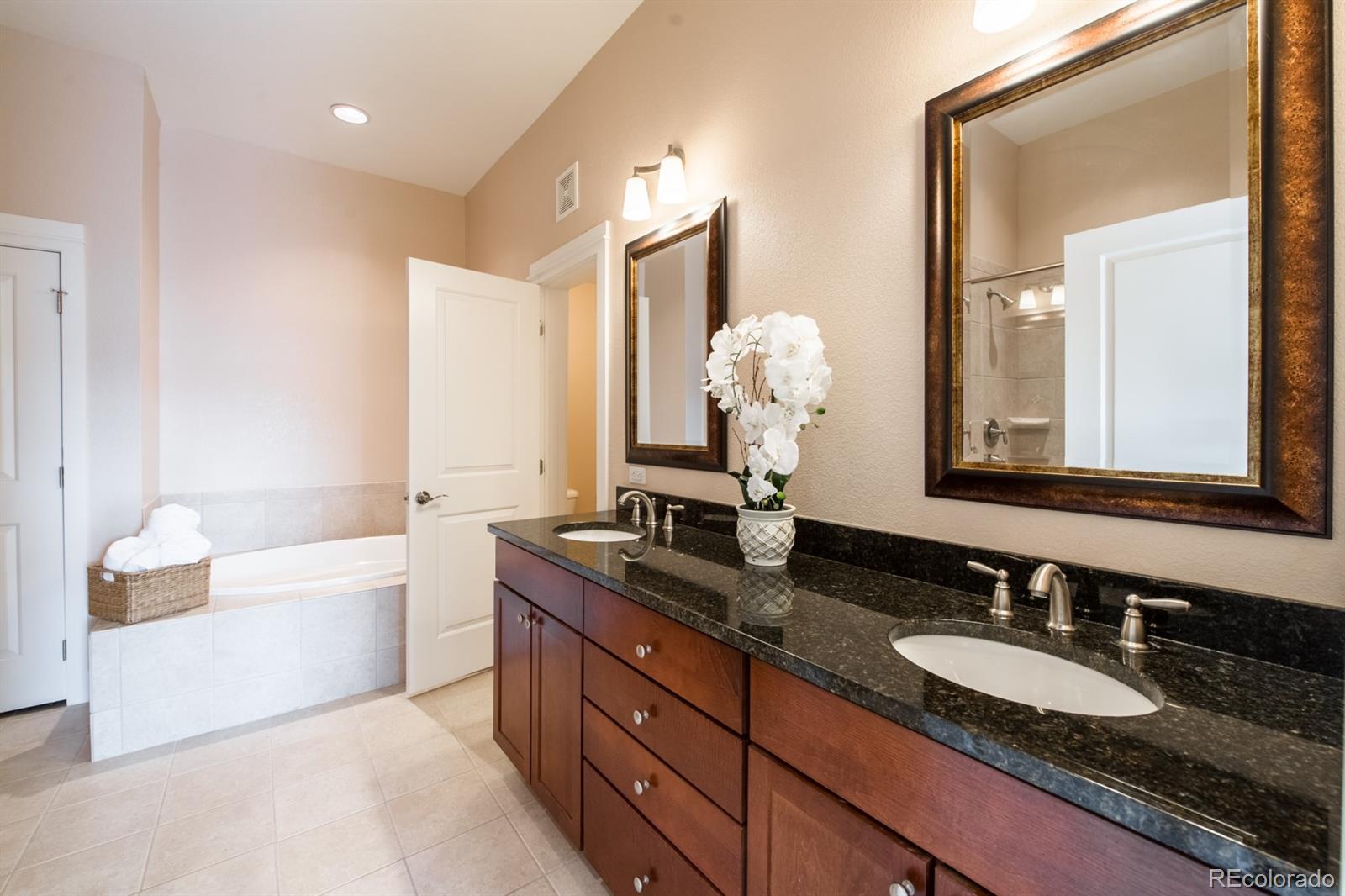 1275 Washington Avenue, Unit R305 Golden, CO 80401 - Photo 15 of 29 Gallery Image 15