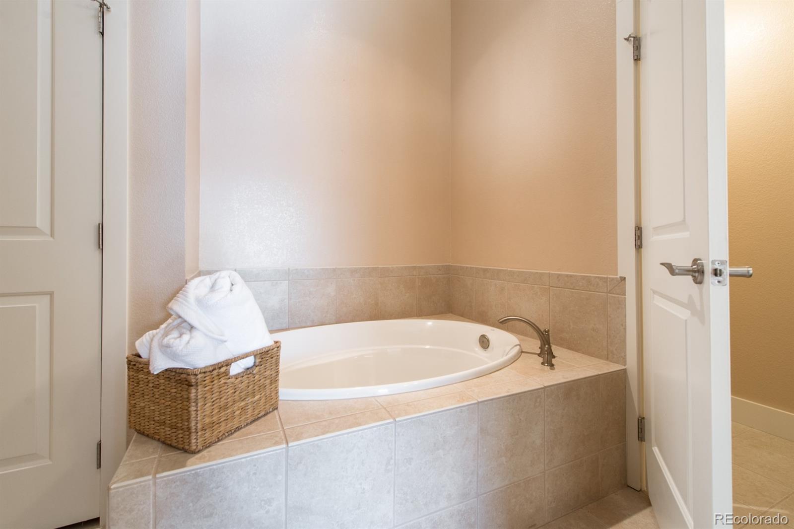 1275 Washington Avenue, Unit R305 Golden, CO 80401 - Photo 16 of 29 Gallery Image 16