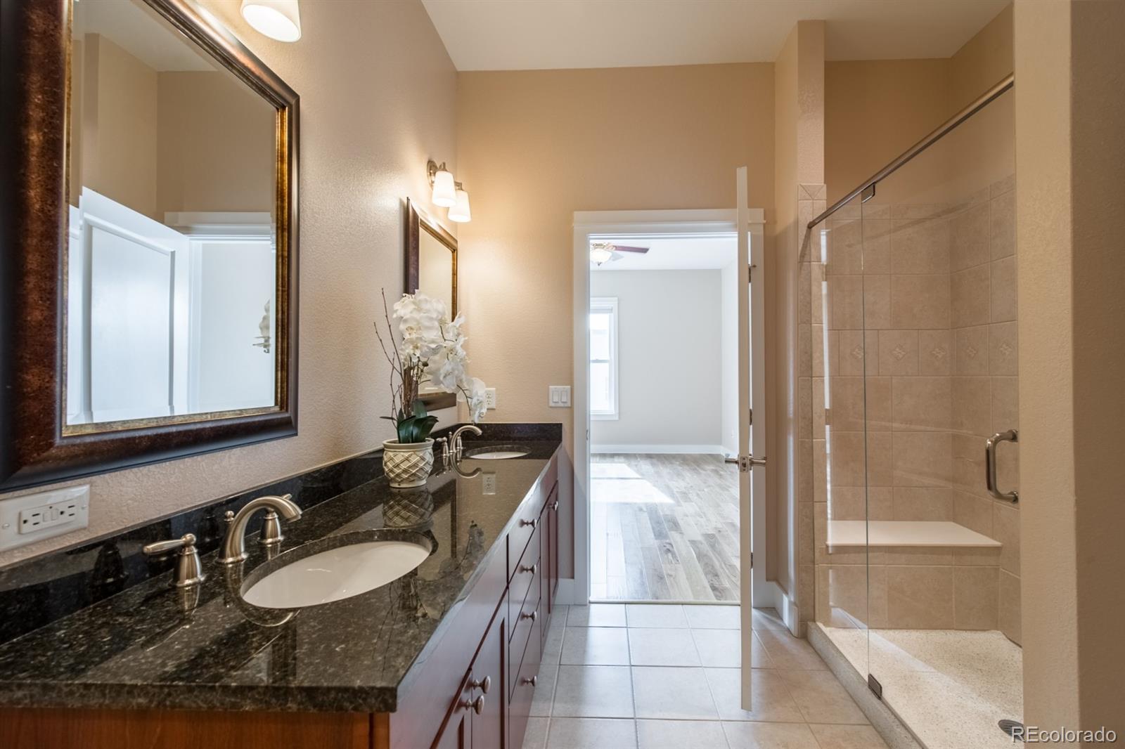 1275 Washington Avenue, Unit R305 Golden, CO 80401 - Photo 17 of 29 Gallery Image 17