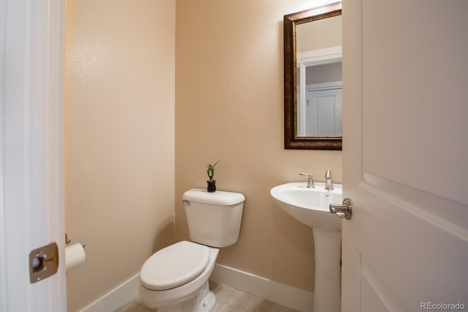 1275 Washington Avenue, Unit R305 Golden, CO 80401 - Photo 9 of 29 Gallery Image 9