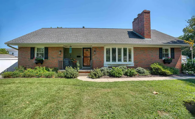 $439,900 | 1100 Harrelton Court, Evansville, IN 47714