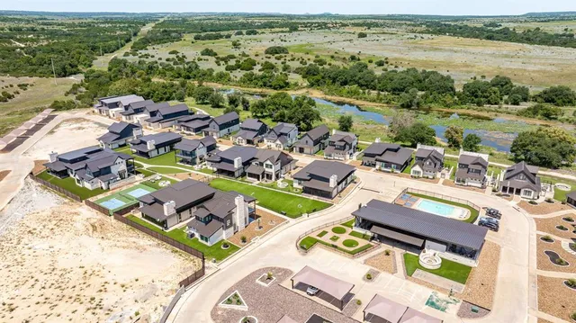 $1,800,000 | 480 Ryan Joe Circle, Iredell, TX 76649