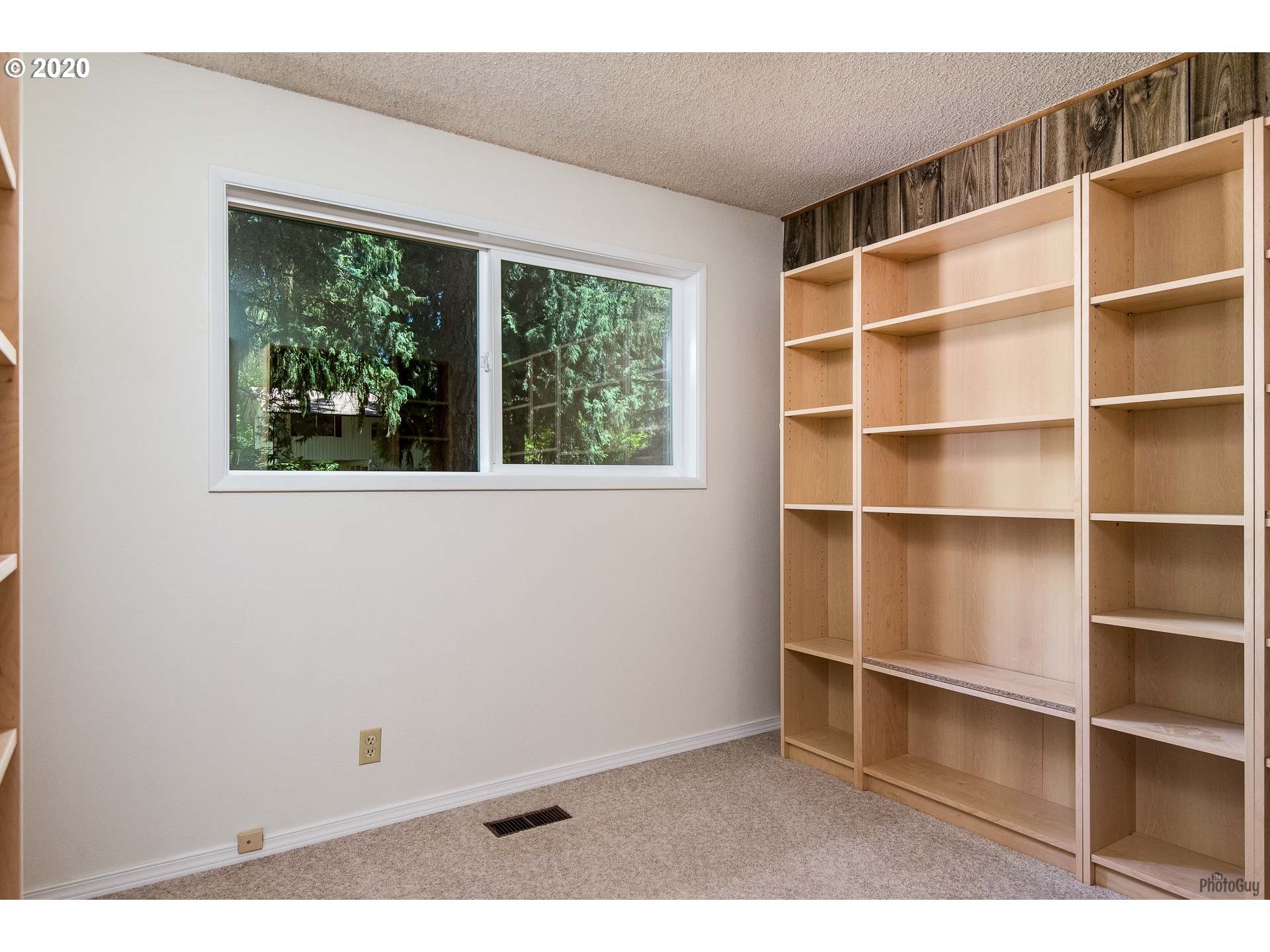 1582 Willagillespie Road Eugene, OR 97401 - Photo 21 of 32 Gallery Image 21