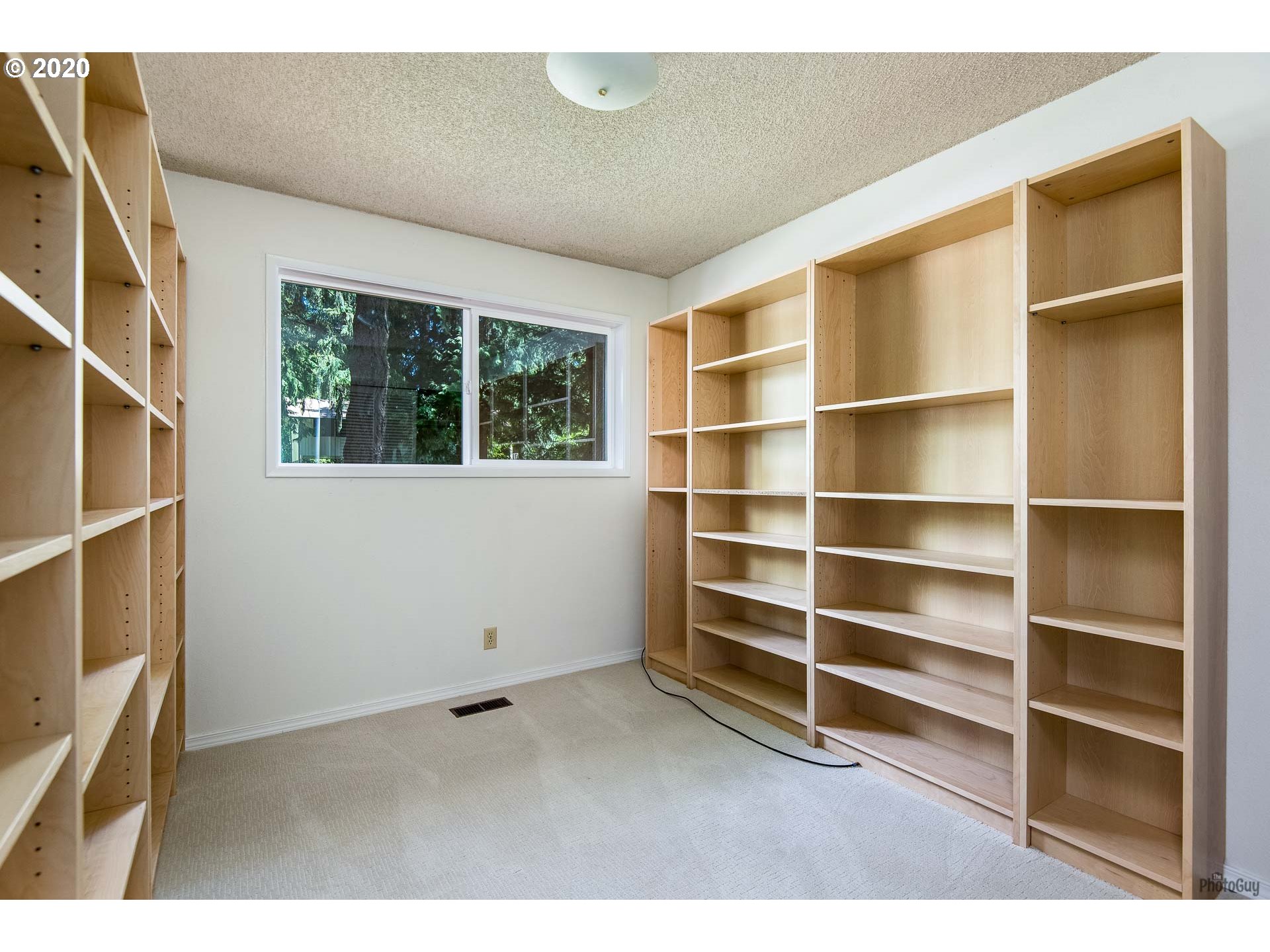 1582 Willagillespie Road Eugene, OR 97401 - Photo 23 of 32 Gallery Image 23