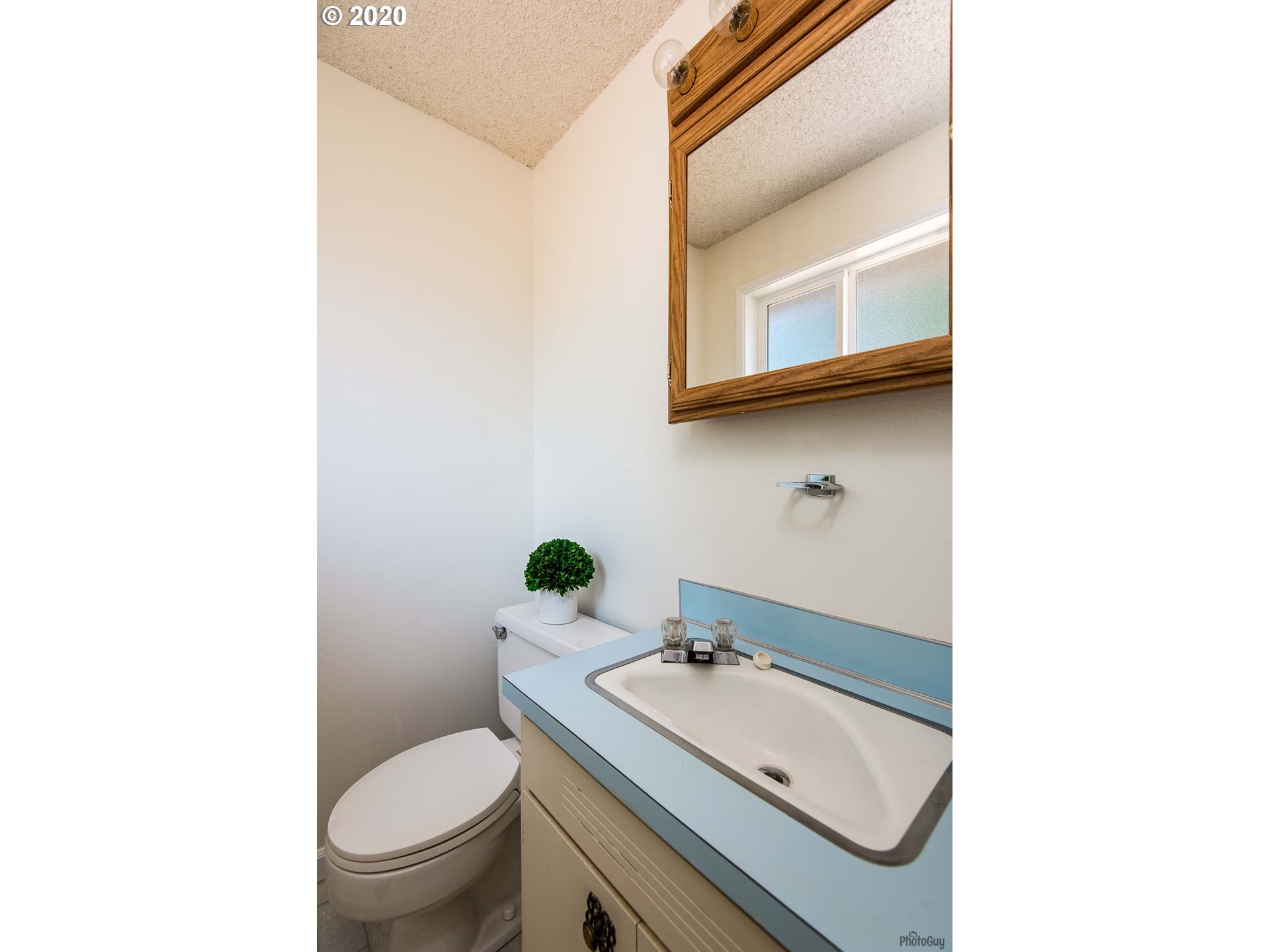 1582 Willagillespie Road Eugene, OR 97401 - Photo 28 of 32 Gallery Image 28
