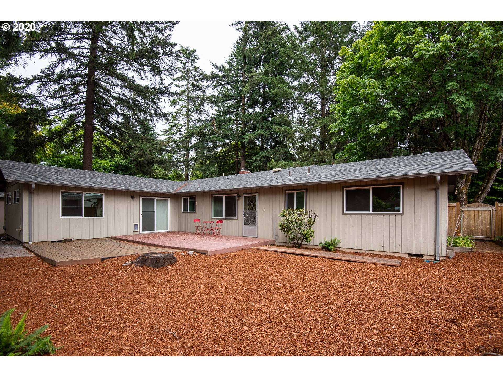1582 Willagillespie Road Eugene, OR 97401 - Photo 31 of 32 Gallery Image 31