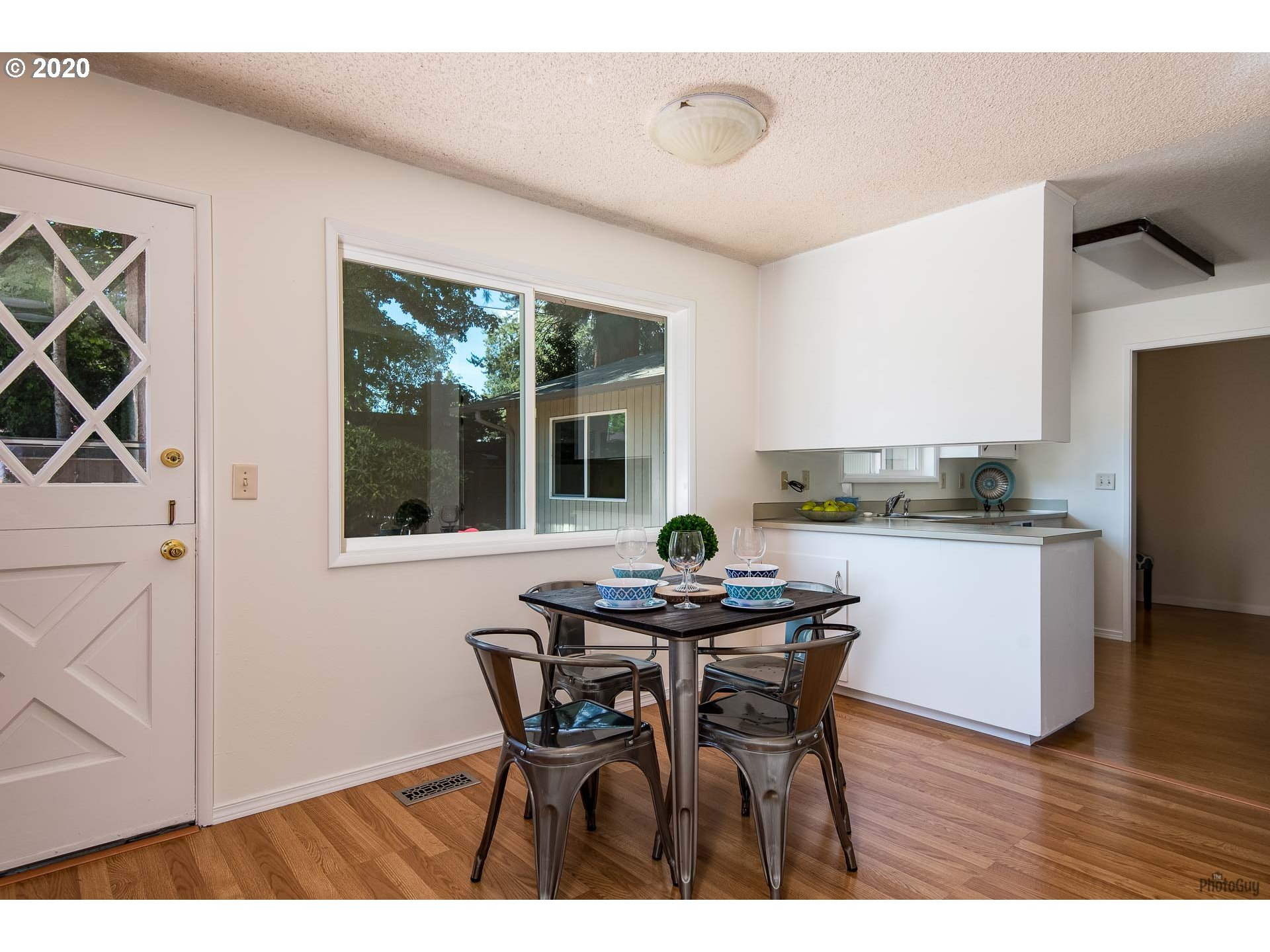 1582 Willagillespie Road Eugene, OR 97401 - Photo 7 of 32 Gallery Image 7