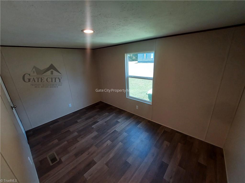 967 Gray Road, Unit 9 Lexington, NC 27292 - Photo 6 of 13 Gallery Image 6