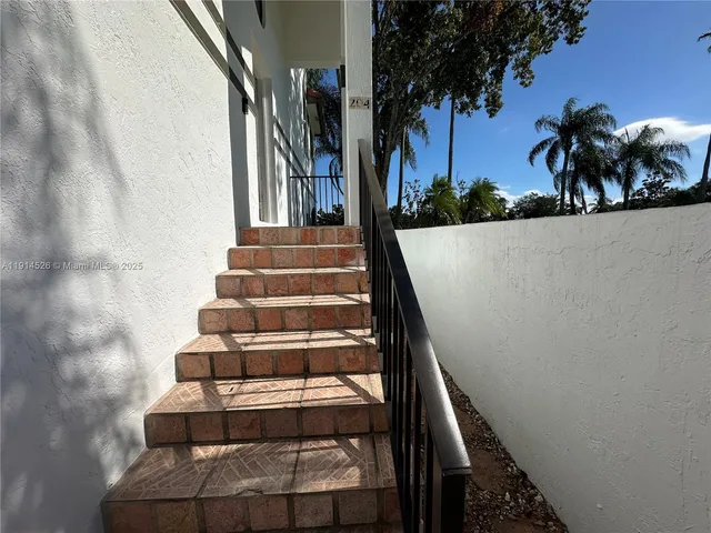 $3,000 | 501 Southwest 158th Terrace, Unit 204, Pembroke Pines, FL 33027