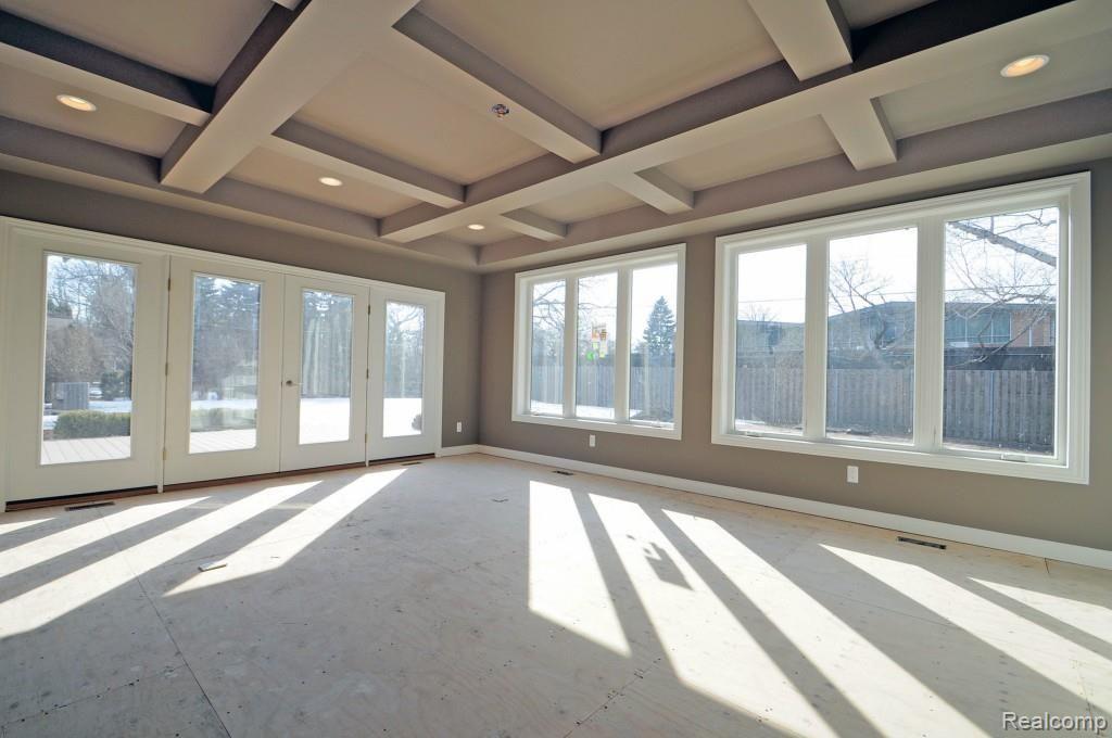 561 Ballantyne Road Grosse Pointe, MI 48236 - Photo 10 of 31 10.jpg
