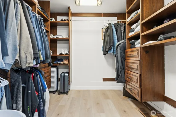 $1,499,950 | 13724 96th Avenue East, Puyallup, WA 98373