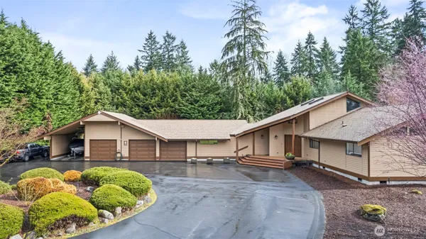 $1,499,950 | 13724 96th Avenue East, Puyallup, WA 98373