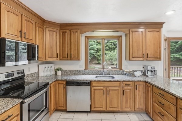 5 Gray Farm Road Littleton, MA 01460 - Photo 10 of 42 Gallery Image 10