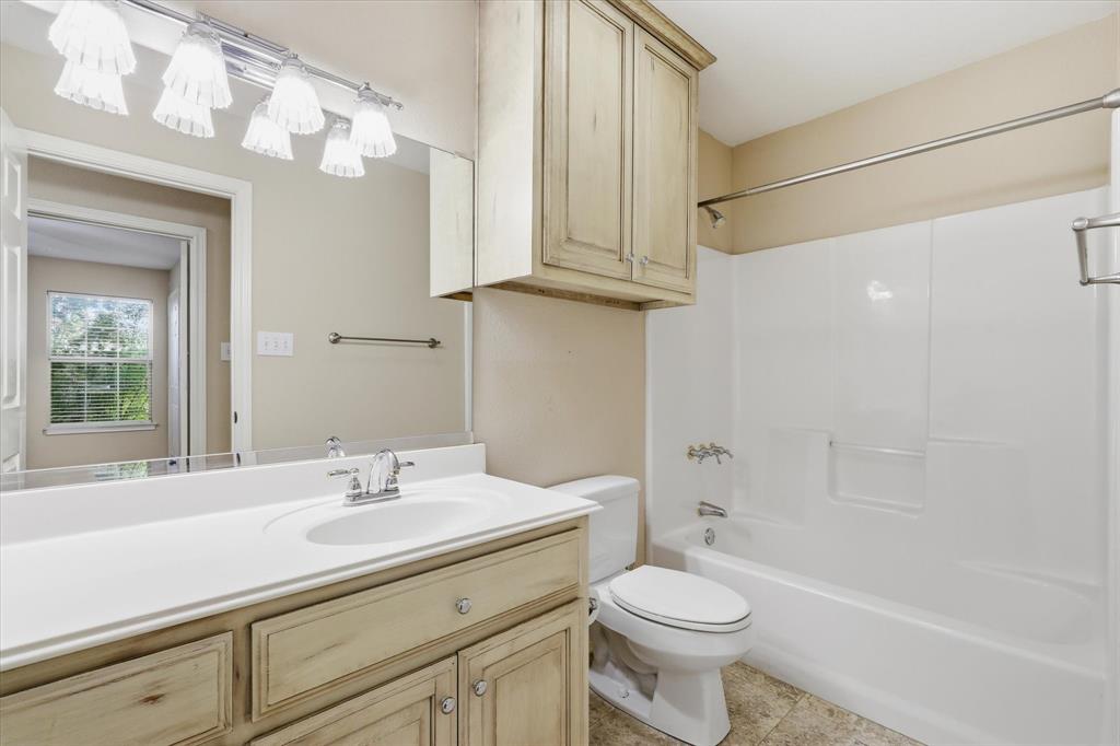 605 Maple Drive Pilot Point, TX 76258 - Photo 31 of 38 2nd bathroom