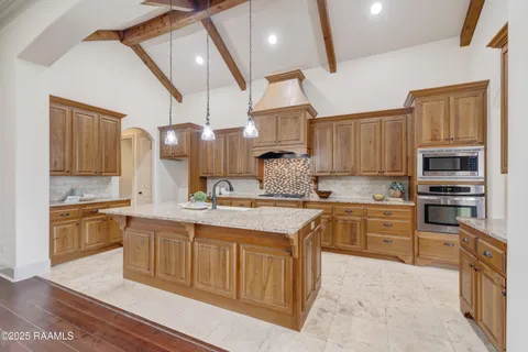 $519,000 | 102 Hennessy Drive, Lafayette, LA 70508