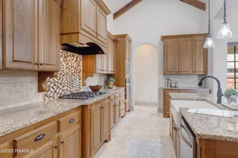 $519,000 | 102 Hennessy Drive, Lafayette, LA 70508